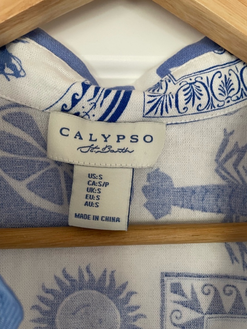 Calypso St. Barth Blue and White Mediterranean Resort Shirt, Small - Picture 5 of 6